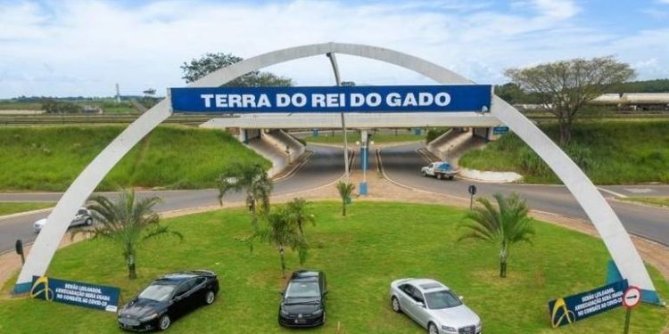 Águas Andradina promove encontro com vereadores para esclarecer dúvidas sobre os serviços de água e esgoto