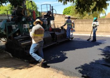 Alameda Maranhão, na zona norte, tem asfalto recuperado