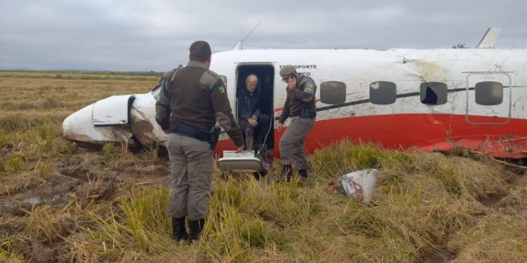 Brigada Militar apoia resgate em queda de aeronave