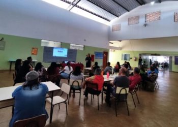 Professores de Selvíria participam de oficina sobre economia ministrada pelo Sebrae/MS