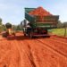 Prefeitura realiza manutenção de estradas do assentamento Canoas