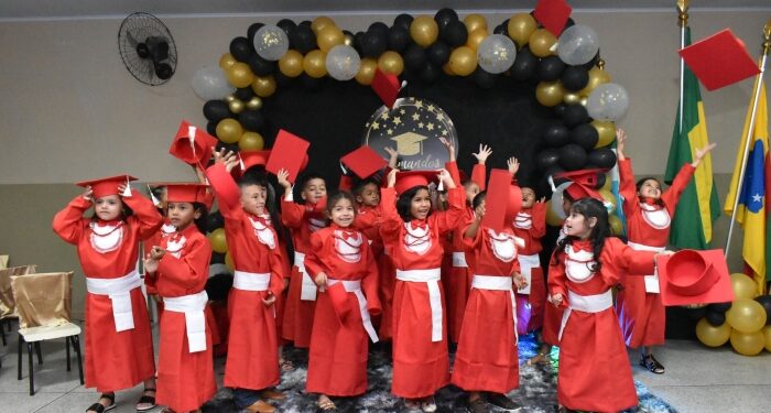 Escola Nelson Duarte abre temporada de formaturas nas escolas municipais de Selvíria
