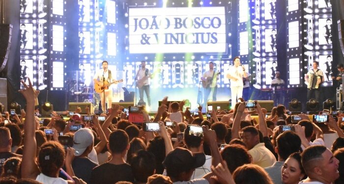 Com show de João Bosco e Vinícius, Réveillon de Selvíria bate recorde de público