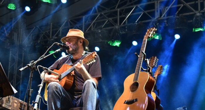 Show com Almir Sater em Selvíria atrai grande público