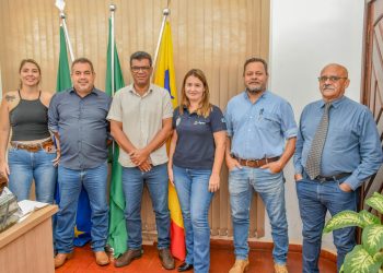 Prefeito se reúne com equipe da AGRAER