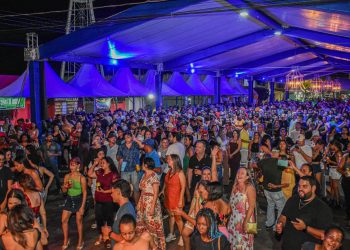 Com grandes shows e torneio de pesca