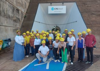 Alunos da Joaquim Camargo visitam usina hidrelétrica