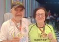 Com duas medalhas de ouro