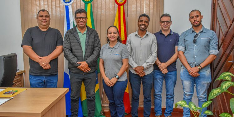 Jaime se reúne com representantes da Tilabras