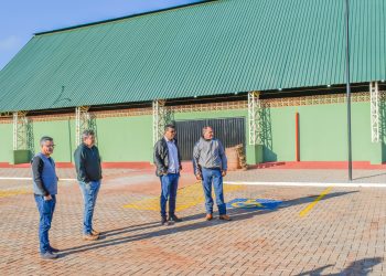 Prefeito Jaime vistoria reforma